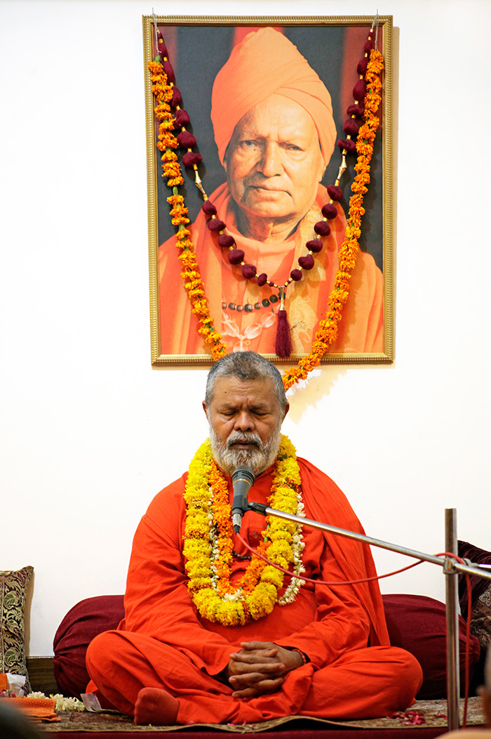 H.H. Swami Maheshwarananda's visit to Jaipur Ashram